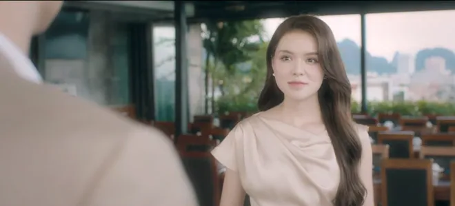 Lằn ranh - Tập 31: Triển được em họ Trinh “chăm sóc” - Ảnh 5. Lằn ranh - Tập 31: Triển được em họ Trinh “chăm sóc” - Ảnh 5.