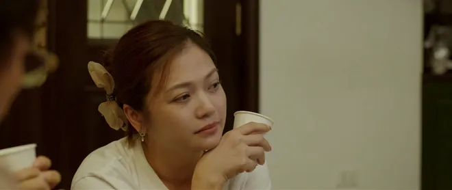 Gia đình trái dấu - Tập 8: Bữa cơm cuối 'chan nước mắt' trước ngày bán nhà- Ảnh 10. Gia đình trái dấu - Tập 8: Bữa cơm cuối 'chan nước mắt' trước ngày bán nhà- Ảnh 10.