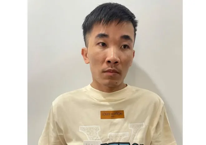 Bắt quả tang bộ đ&ocirc;i t&agrave;ng trữ v&agrave; tổ chức sử dụng ma t&uacute;y tại căn hộ cao cấp - Ảnh 1.