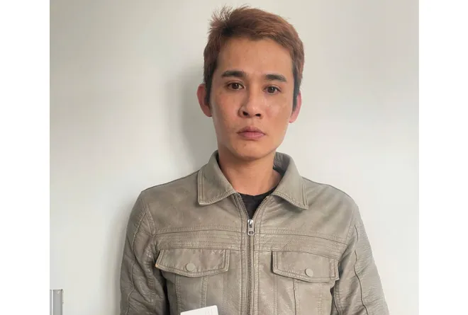 Bắt quả tang bộ đ&ocirc;i t&agrave;ng trữ v&agrave; tổ chức sử dụng ma t&uacute;y tại căn hộ cao cấp - Ảnh 2.