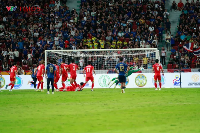 Ngược dòng cảm xúc như "tàu lượn siêu tốc", Việt Nam trở lại ngai vàng SEA Games đầy thuyết phục- Ảnh 1.