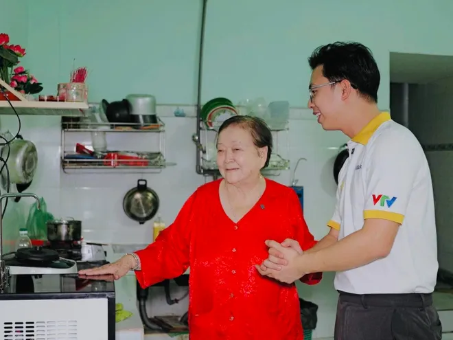 Chuyến xe tử tế th&aacute;ng 12 mang ấm &aacute;p về b&ecirc;n ng&ocirc;i nh&agrave; của chữ &ldquo;thương&rdquo;- Ảnh 12.