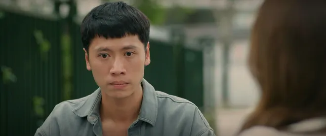 C&aacute;ch em 1 milimet - Tập 31: "Trai đểu" Hiếu cho&aacute;ng v&aacute;ng khi biết người đ&agrave;n &ocirc;ng trong l&ograve;ng T&uacute;- Ảnh 1.