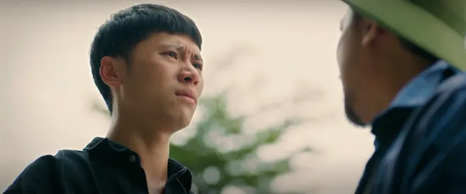 C&aacute;ch em 1 milimet - Tập 31: "Trai đểu" Hiếu cho&aacute;ng v&aacute;ng khi biết người đ&agrave;n &ocirc;ng trong l&ograve;ng T&uacute;- Ảnh 6.