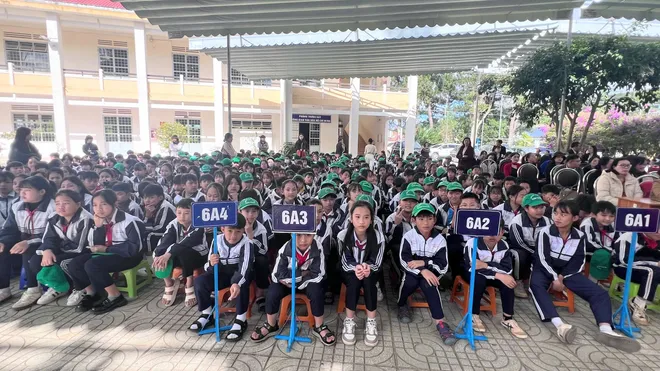 L&acirc;m Đồng: Phi&ecirc;n t&ograve;a giả định cảnh tỉnh bạo lực học đường- Ảnh 5.