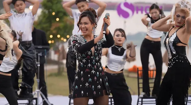 Phương Vy nh&igrave;n lại 18 năm sự nghiệp tại chương tr&igrave;nh Showtime- Ảnh 1.