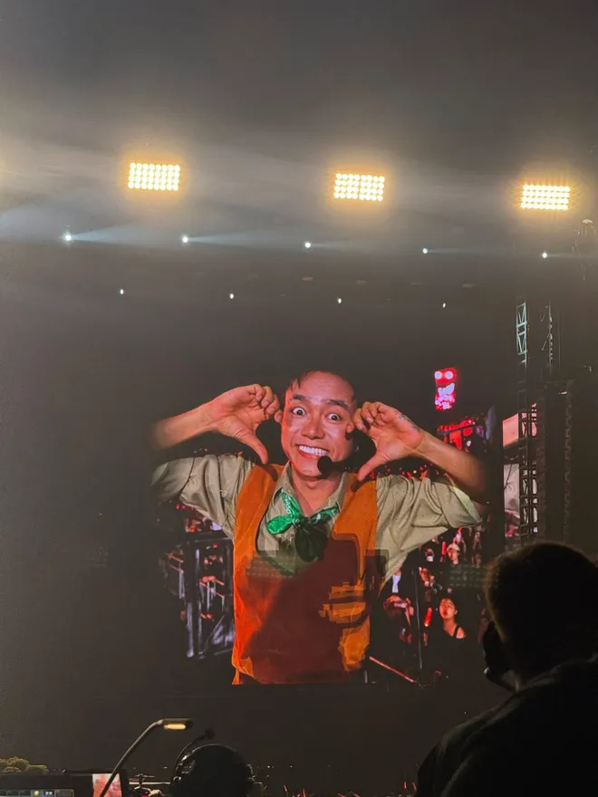 Gia đ&igrave;nh Haha h&eacute; lộ EP mới ngay tr&ecirc;n s&acirc;n khấu Y Concert - Ảnh 2.