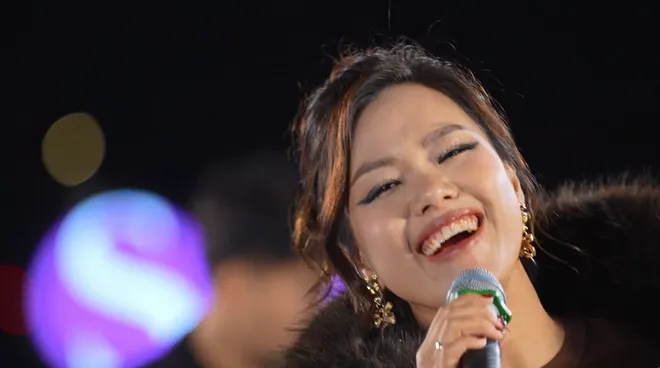 Ca sĩ Phương Vy: Mong mọi người c&oacute; thể tự h&agrave;o về ch&iacute;nh m&igrave;nh, y&ecirc;u thương bản th&acirc;n - Ảnh 2.