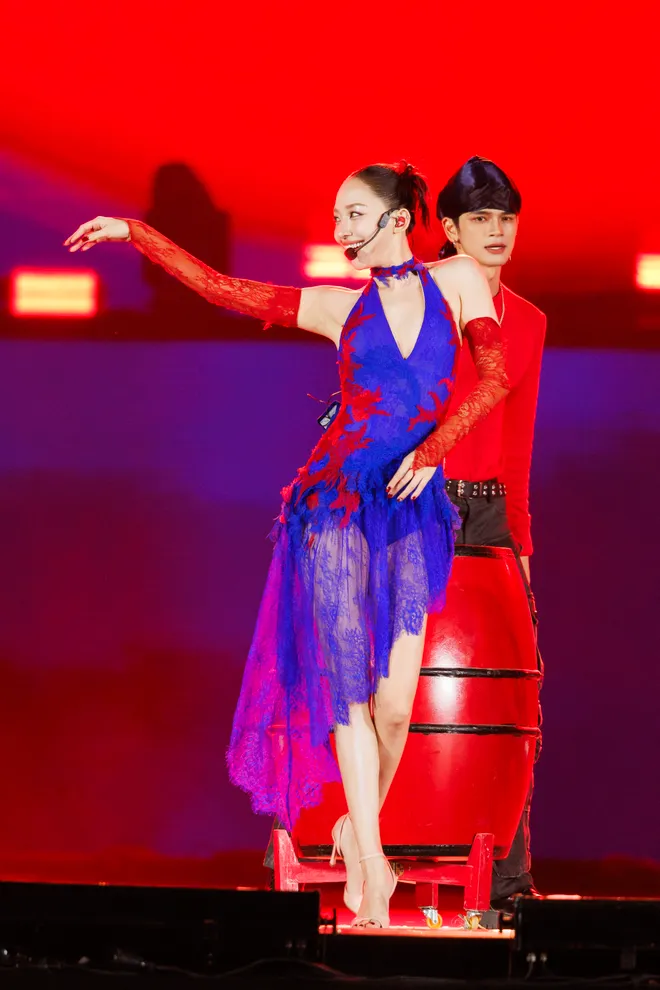 Hơn 50 nghệ sĩ ch&aacute;y tại Y Concert - Ảnh 20.