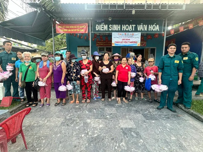 TP Hồ Ch&iacute; Minh: nhiều hoạt động d&acirc;n sinh thiết thực hướng đến ng&agrave;y 22/12 - Ảnh 1.