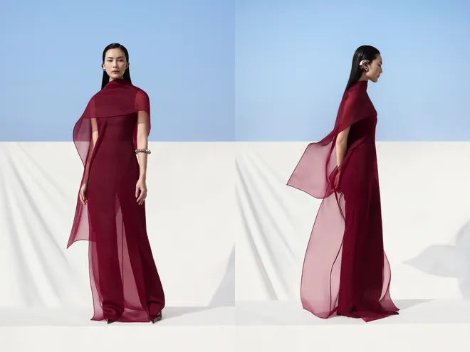 Helly Tống kh&aacute;c lạ trong t&agrave; &aacute;o d&agrave;i đương đại - Ảnh 1.