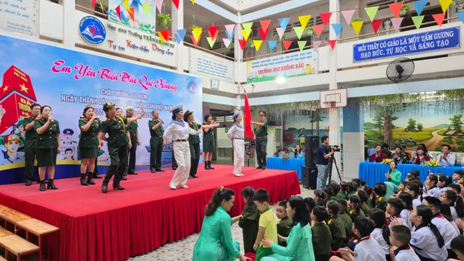 Bộ đội Bi&ecirc;n ph&ograve;ng TP Hồ Ch&iacute; Minh với chuỗi hoạt động tri &acirc;n nh&acirc;n ng&agrave;y 22/12 - Ảnh 1.