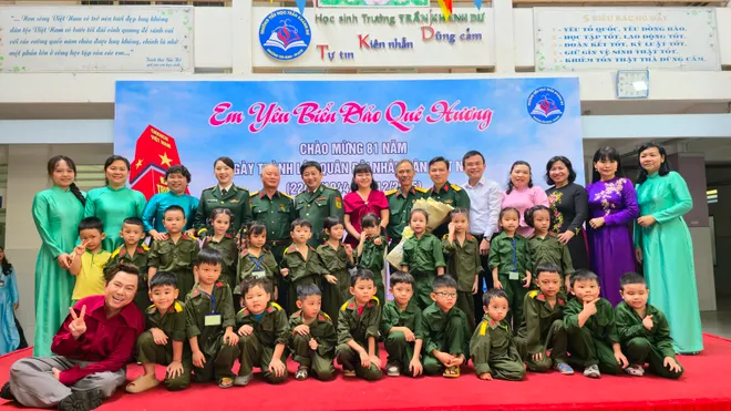 Bộ đội Bi&ecirc;n ph&ograve;ng TP Hồ Ch&iacute; Minh với chuỗi hoạt động tri &acirc;n nh&acirc;n ng&agrave;y 22/12 - Ảnh 2.