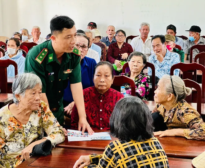 Bộ đội Bi&ecirc;n ph&ograve;ng TP Hồ Ch&iacute; Minh với chuỗi hoạt động tri &acirc;n nh&acirc;n ng&agrave;y 22/12 - Ảnh 6.