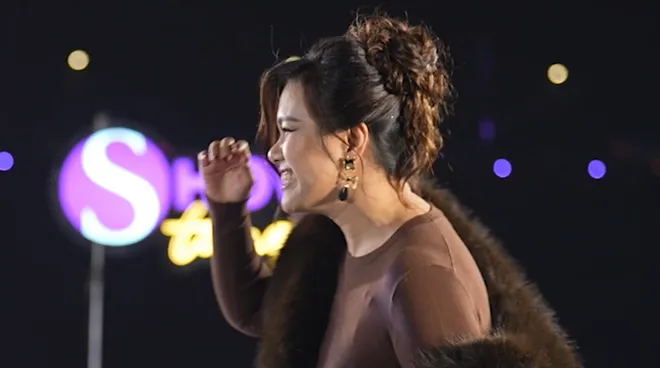 Ca sĩ Phương Vy: Mong mọi người c&oacute; thể tự h&agrave;o về ch&iacute;nh m&igrave;nh, y&ecirc;u thương bản th&acirc;n - Ảnh 9.