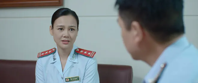 Lằn ranh - Tập 37: Người t&igrave;nh Ph&oacute; B&iacute; thư S&aacute;ch chuẩn bị hộp tiền khủng để hối lộ thanh tra - Ảnh 11.