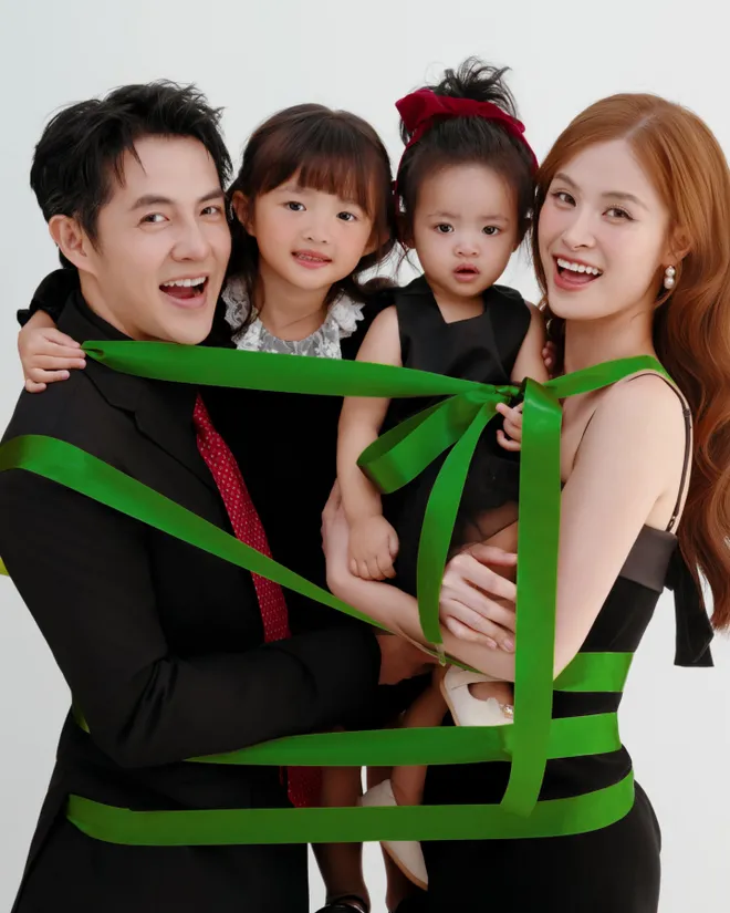 Sao Việt h&aacute;o hức đ&oacute;n Gi&aacute;ng sinh - Ảnh 2.