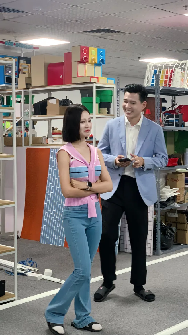 C&aacute;ch em 1 milimet: Cặp đ&ocirc;i m&aacute; l&uacute;m được 'đẩy thuyền' nhất phim - Ảnh 6.