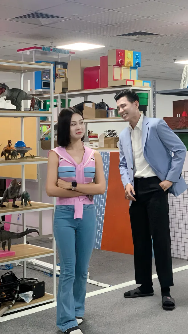 C&aacute;ch em 1 milimet: Cặp đ&ocirc;i m&aacute; l&uacute;m được 'đẩy thuyền' nhất phim - Ảnh 7.