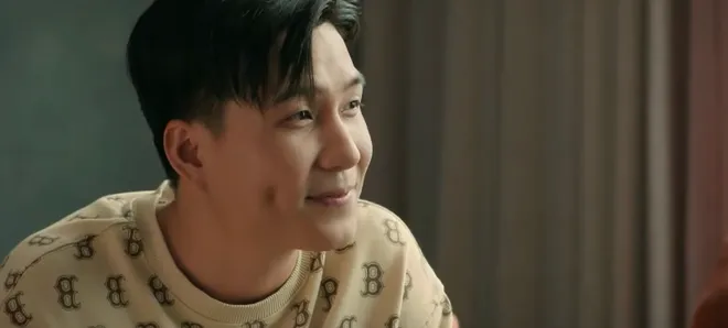 C&aacute;ch em 1 milimet - Tập 33: Hiếu đuổi theo T&uacute; về tận qu&ecirc;, Duy&ecirc;n nghi ngờ B&aacute;ch c&oacute; mối quan hệ kh&aacute;c - Ảnh 1.