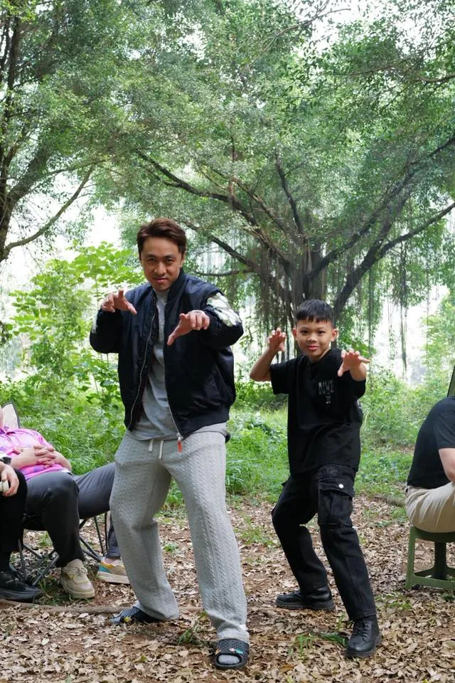 C&aacute;ch em 1 milimet: Nh&oacute;m bạn nghẹt thở chơi tr&ograve; 'v&ograve;ng quay định mệnh' ở l&agrave;ng M&acirc;y - Ảnh 15.