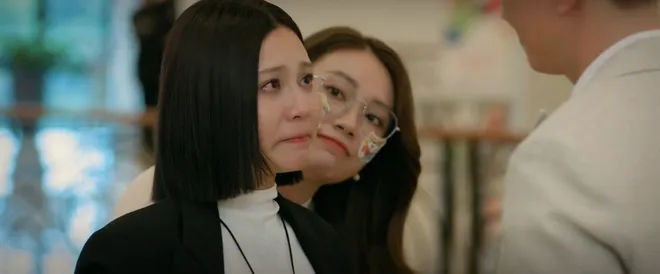 C&aacute;ch em 1 milimet - Tập 33: Hiếu bắt quả tang Duy&ecirc;n nhận tiền của Ho&agrave;ng cận - Ảnh 8.