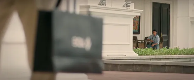 C&aacute;ch em 1 milimet - Tập 33: Hiếu bắt quả tang Duy&ecirc;n nhận tiền của Ho&agrave;ng cận - Ảnh 14.