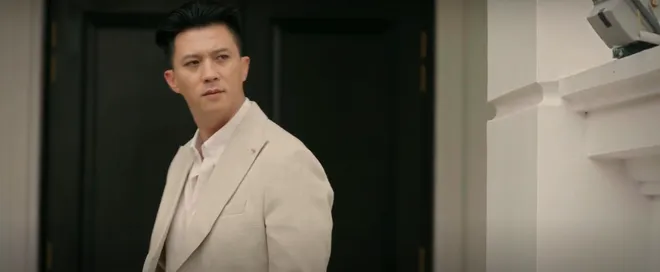 C&aacute;ch em 1 milimet - Tập 33: Hiếu bắt quả tang Duy&ecirc;n nhận tiền của Ho&agrave;ng cận - Ảnh 13.