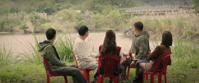 C&aacute;ch em 1 milimet: Chiến đo bị mẹ bắt đi cắt tiền duy&ecirc;n - Ảnh 1.