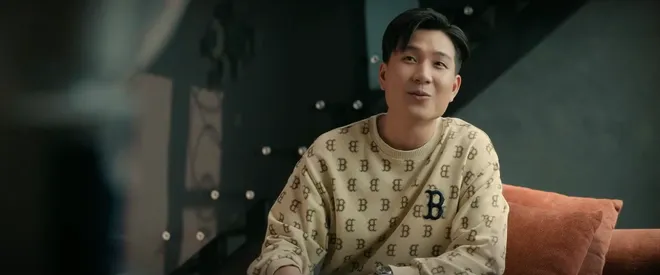 Hiếu "Trap boy" bị Viễn ca ca đ&aacute;nh trượt - Ảnh 1.