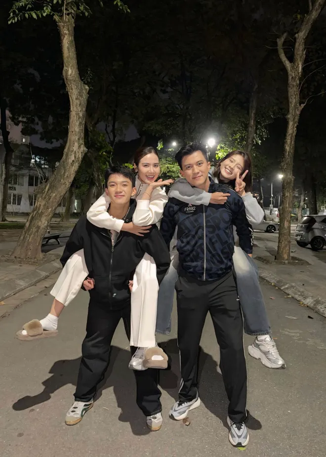 C&aacute;c mỹ nh&acirc;n của "vũ trụ VFC" tuần qua  - Ảnh 5.