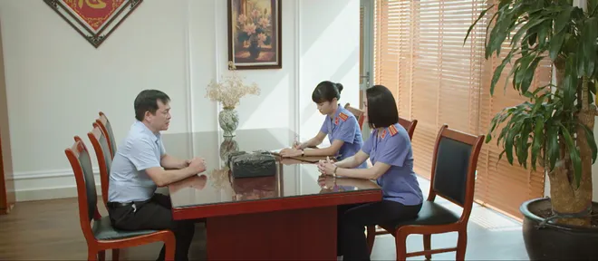 Lằn ranh - Tập 41: Nguyệt biến mất, &ocirc;ng S&aacute;ch đưa Khắc ra l&agrave;m tốt th&iacute; g&aacute;nh tội - Ảnh 3.