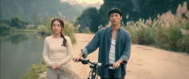 Khung cảnh đẹp như tranh khi Thư "ống bơ" b&agrave;y tỏ t&igrave;nh cảm với Bi&ecirc;n trong C&aacute;ch em 1 milimet- Ảnh 3.