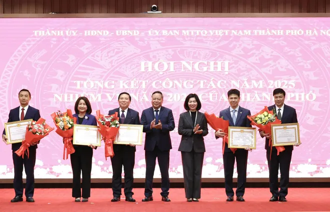 Hà Nội tháo gỡ điểm nghẽn, mở đường giai đoạn phát triển mới- Ảnh 3. Hà Nội tháo gỡ điểm nghẽn, mở đường giai đoạn phát triển mới- Ảnh 3.