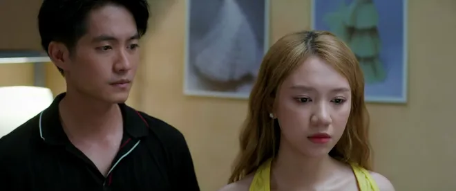 Gia đ&igrave;nh tr&aacute;i dấu - Tập 13: Bố tan n&aacute;t c&otilde;i l&ograve;ng ph&aacute;t hiện con g&aacute;i y&ecirc;u k&eacute;o vali đến ở với bạn trai- Ảnh 3.