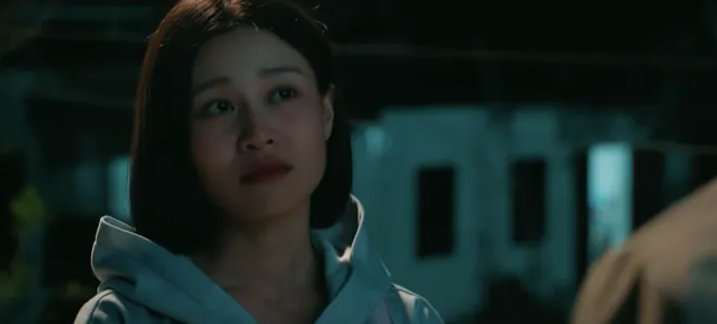 C&aacute;ch em 1 milimet - Tập 35: Hiếu ki&ecirc;n tr&igrave; theo đuổi T&uacute;, khẳng định kh&ocirc;ng c&ograve;n g&igrave; với Duy&ecirc;n - Ảnh 1.