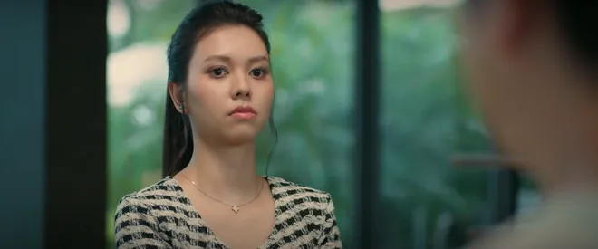 C&aacute;ch em 1 milimet - Tập 35: Thấy Viễn đưa My đi kh&aacute;m thai, Ng&acirc;n đi uống rượu v&agrave; bị bỏ thuốc m&ecirc;- Ảnh 8.