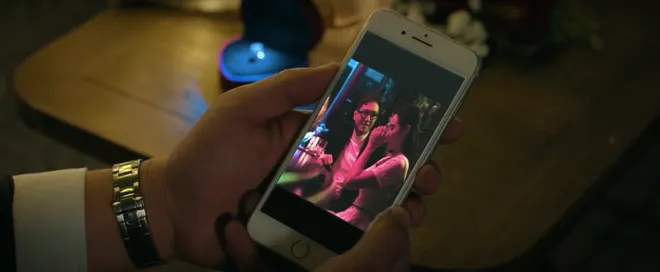 C&aacute;ch em 1 milimet - Tập 35: Thấy Viễn đưa My đi kh&aacute;m thai, Ng&acirc;n đi uống rượu v&agrave; bị bỏ thuốc m&ecirc;- Ảnh 17.