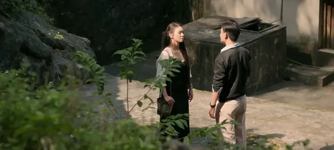 C&aacute;ch em 1 milimet - Tập 36: B&aacute;ch bắt gặp quả tang Duy&ecirc;n l&eacute;n l&uacute;t gặp Hiếu- Ảnh 4.