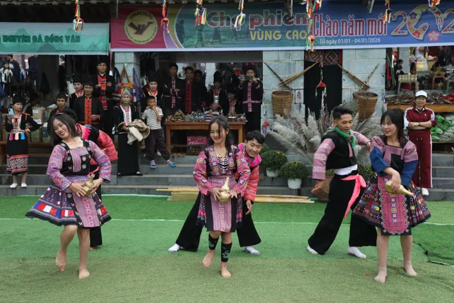 Kh&aacute;m ph&aacute; kh&ocirc;ng gian văn h&oacute;a "Chợ phi&ecirc;n v&ugrave;ng cao - Ch&agrave;o năm mới 2026" giữa l&ograve;ng H&agrave; Nội - Ảnh 7.