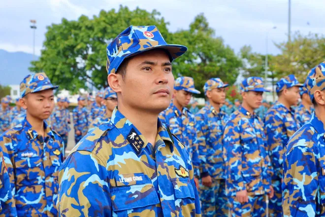 Mang Tết ấm từ đất liền đến với quân dân quần đảo Trường Sa - Ảnh 8.