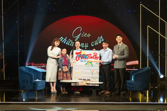 Việc tử tế th&aacute;ng 11: Khi nụ cười được gieo từ những tấm l&ograve;ng - Ảnh 3.