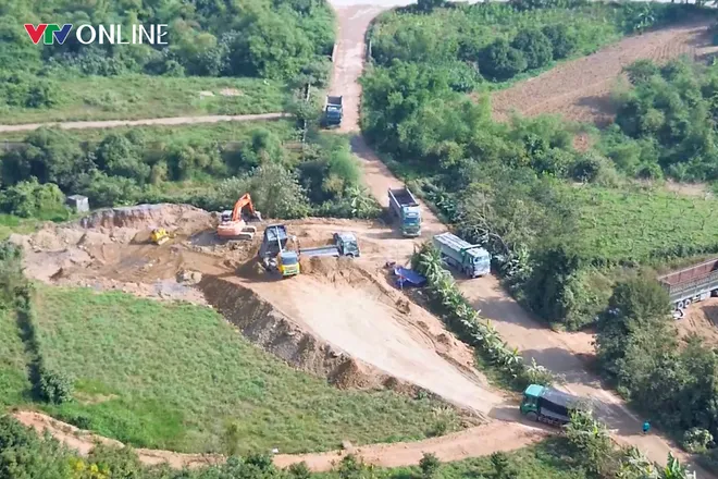 Ph&uacute; Thọ: Những quả đồi bị đ&agrave;o xới v&agrave; dấu hiệu khai th&aacute;c đất k&eacute;o d&agrave;i - Ảnh 7.