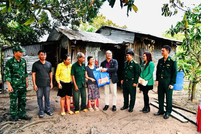 "Xu&acirc;n Bi&ecirc;n ph&ograve;ng - Ấm l&ograve;ng d&acirc;n bản" năm 2026 tại Đắk Lắk: Gắn kết qu&acirc;n d&acirc;n, vững bền bi&ecirc;n cương Tổ quốc - Ảnh 2.
