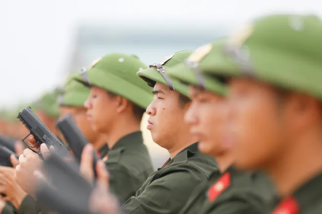 Học vi&ecirc;n c&aacute;c trường c&ocirc;ng an r&egrave;n luyện bản lĩnh tại thao trường  - Ảnh 29.