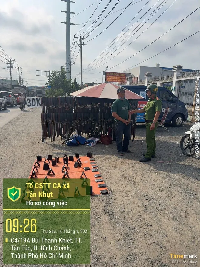 TP Hồ Ch&iacute; Minh: C&aacute;c phường đồng loạt ra qu&acirc;n dẹp h&agrave;ng rong, lấn chiếm l&ograve;ng lề đường - Ảnh 3.