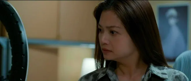 Gia đ&igrave;nh tr&aacute;i dấu - Tập 22: Vợ đ&oacute;n 'con rơi' của chồng về nu&ocirc;i- Ảnh 2.