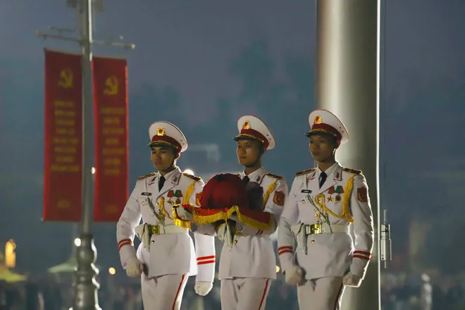 Nghi lễ thi&ecirc;ng li&ecirc;ng dưới b&oacute;ng cờ Tổ quốc hướng về Đại hội XIV của Đảng - Ảnh 5.