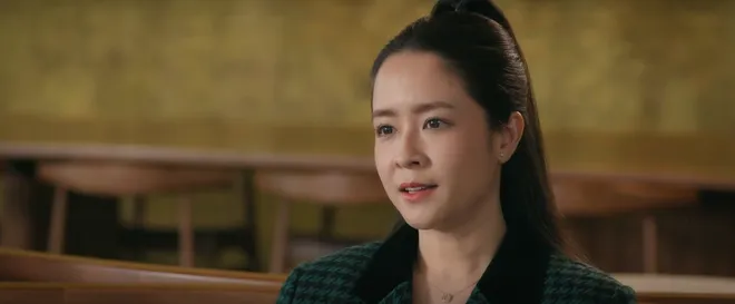 C&aacute;ch em 1 milimet - Tập 41: Hiểu lầm của Ng&acirc;n với Viễn được th&aacute;o gỡ, Ho&agrave;ng cận được nh&oacute;m Đại bản doanh ch&agrave;o đ&oacute;n- Ảnh 6.