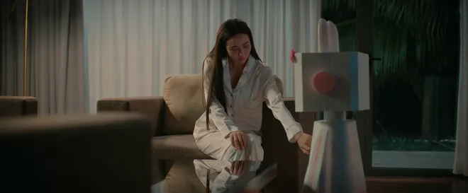 C&aacute;ch em 1 milimet - Tập 41: Hiểu lầm của Ng&acirc;n với Viễn được th&aacute;o gỡ, Ho&agrave;ng cận được nh&oacute;m Đại bản doanh ch&agrave;o đ&oacute;n- Ảnh 12.